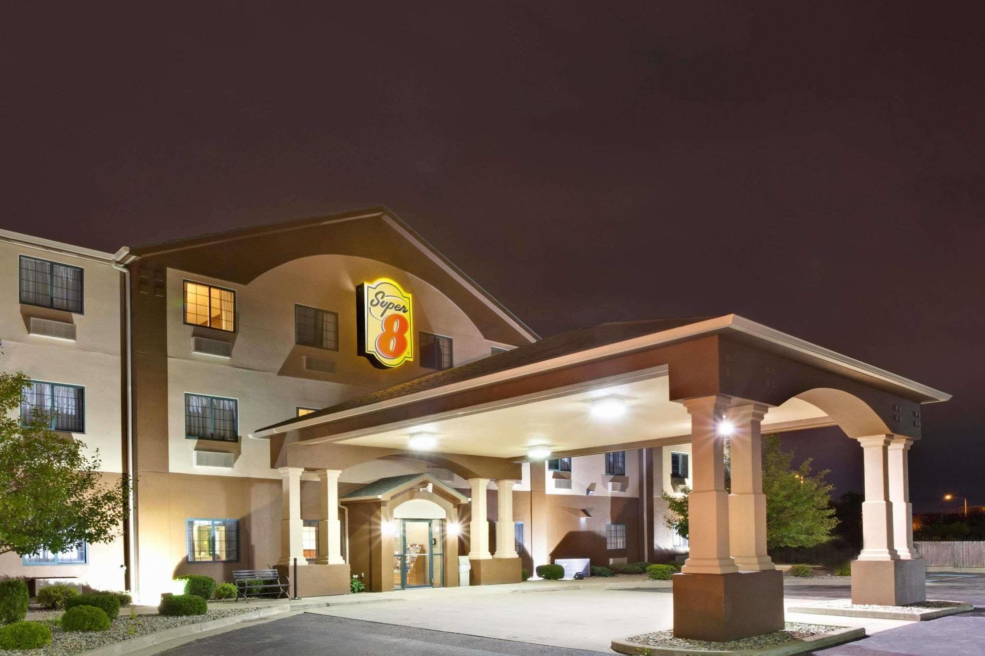 Super 8 By Wyndham South Bend Motel Exterior photo